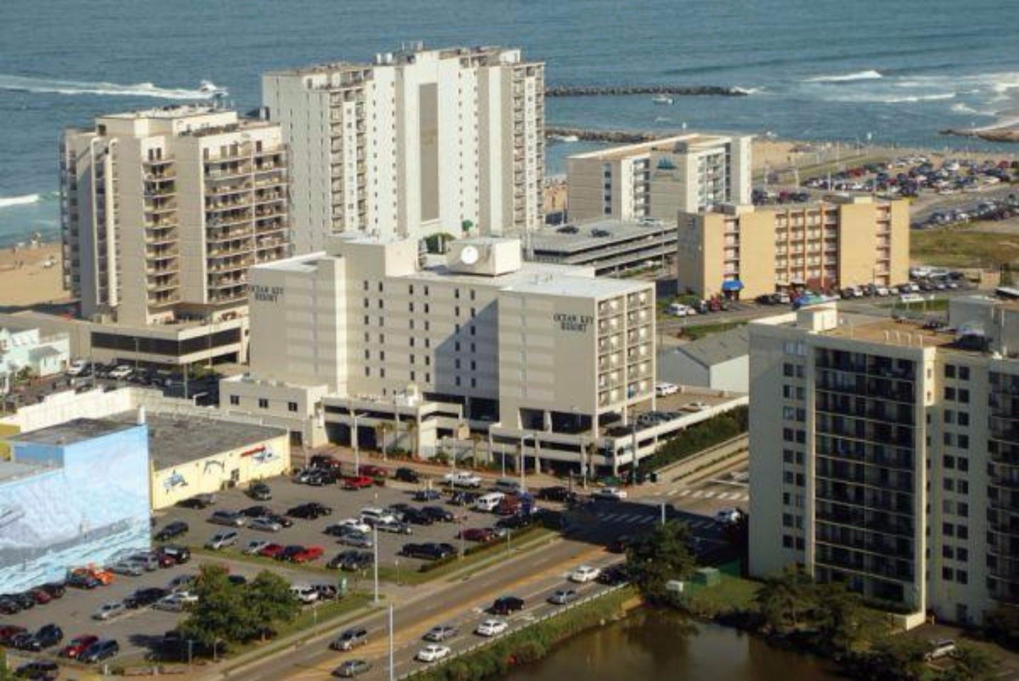 Ocean Key Resort, Virginia Beach By Vacatia Exterior photo